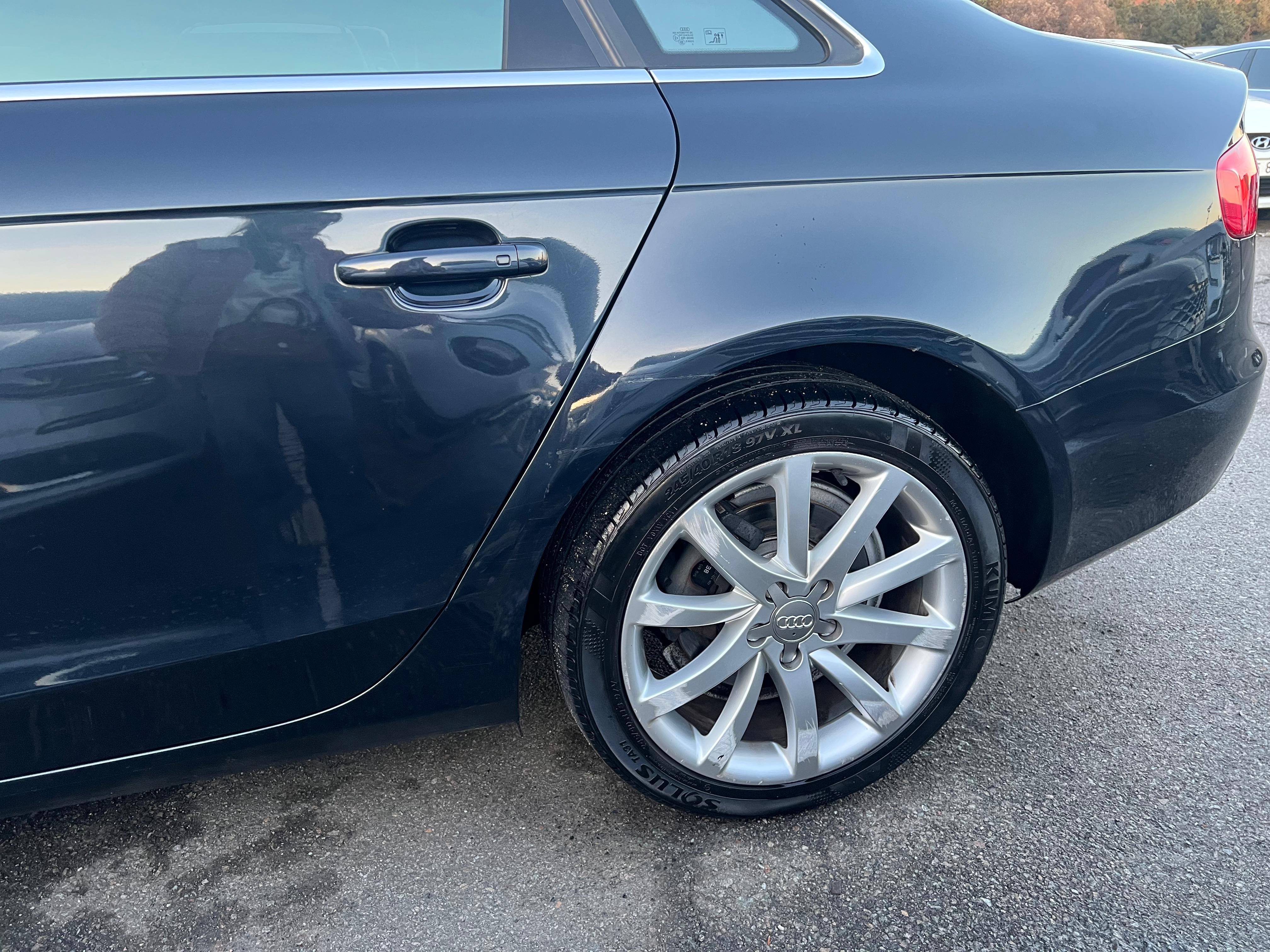 Audi A4 30 TDI VIN: 