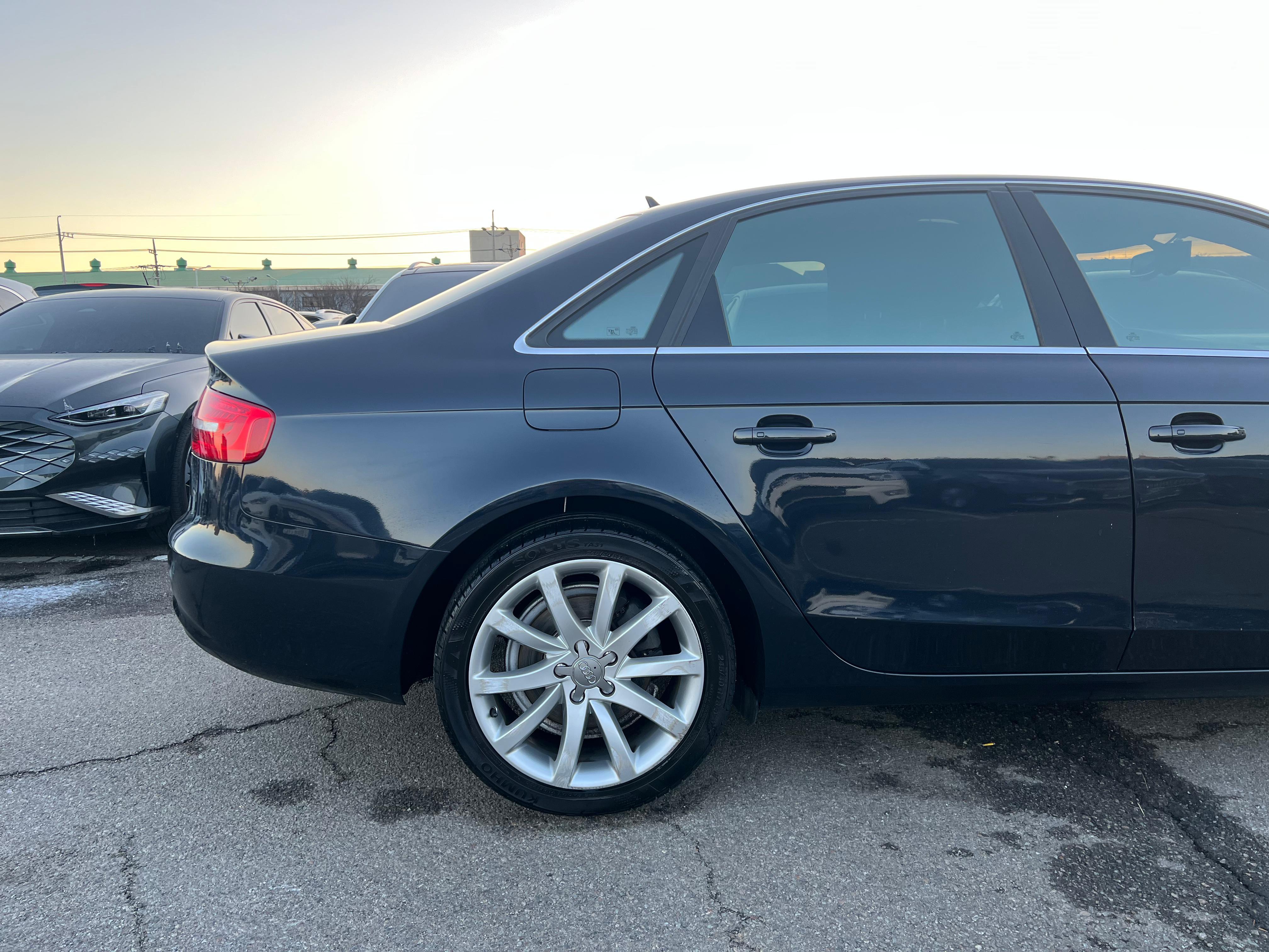 Audi A4 30 TDI VIN: 