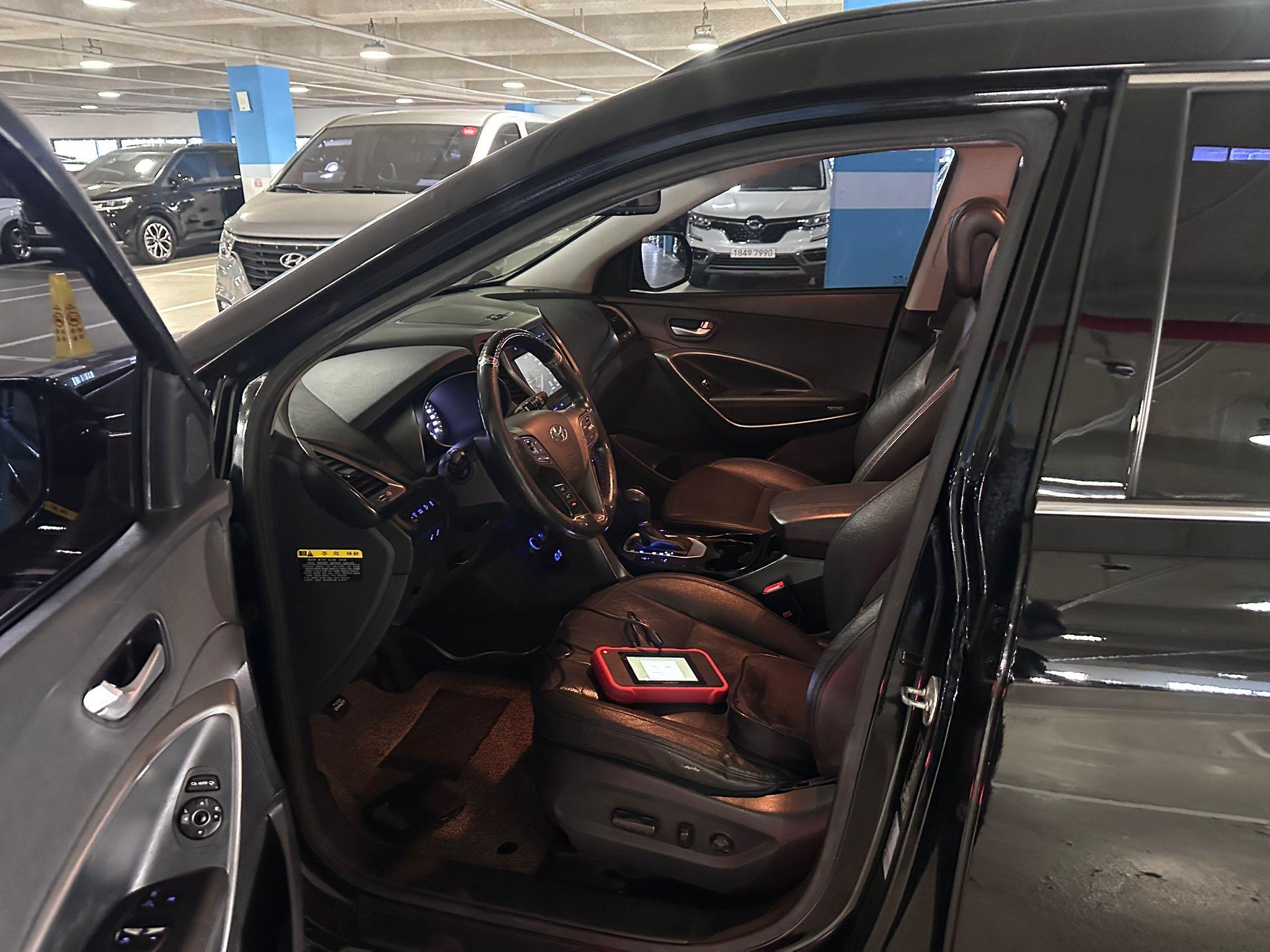 Hyundai Santa FE VIN: 