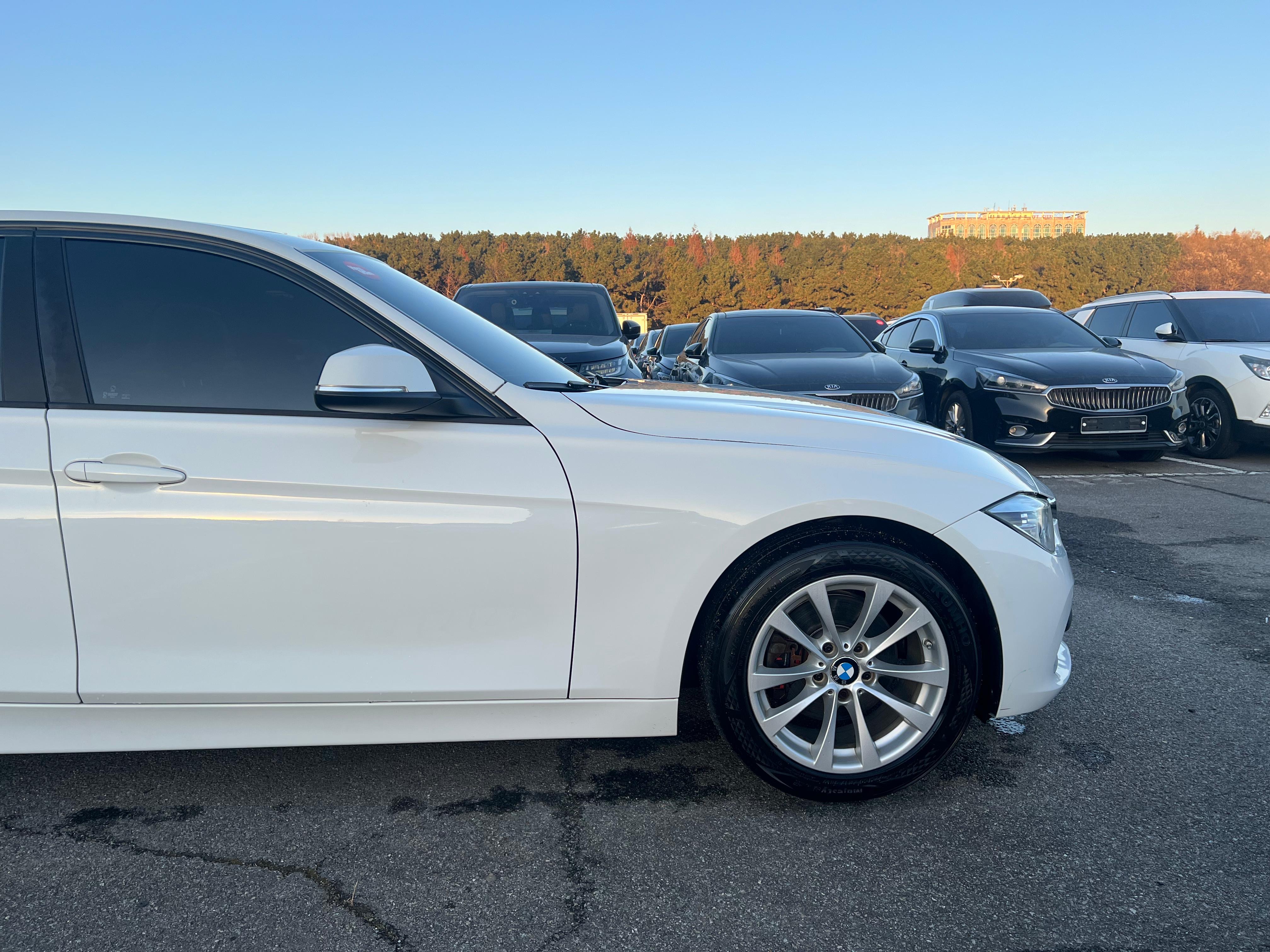 BMW 320d VIN: 