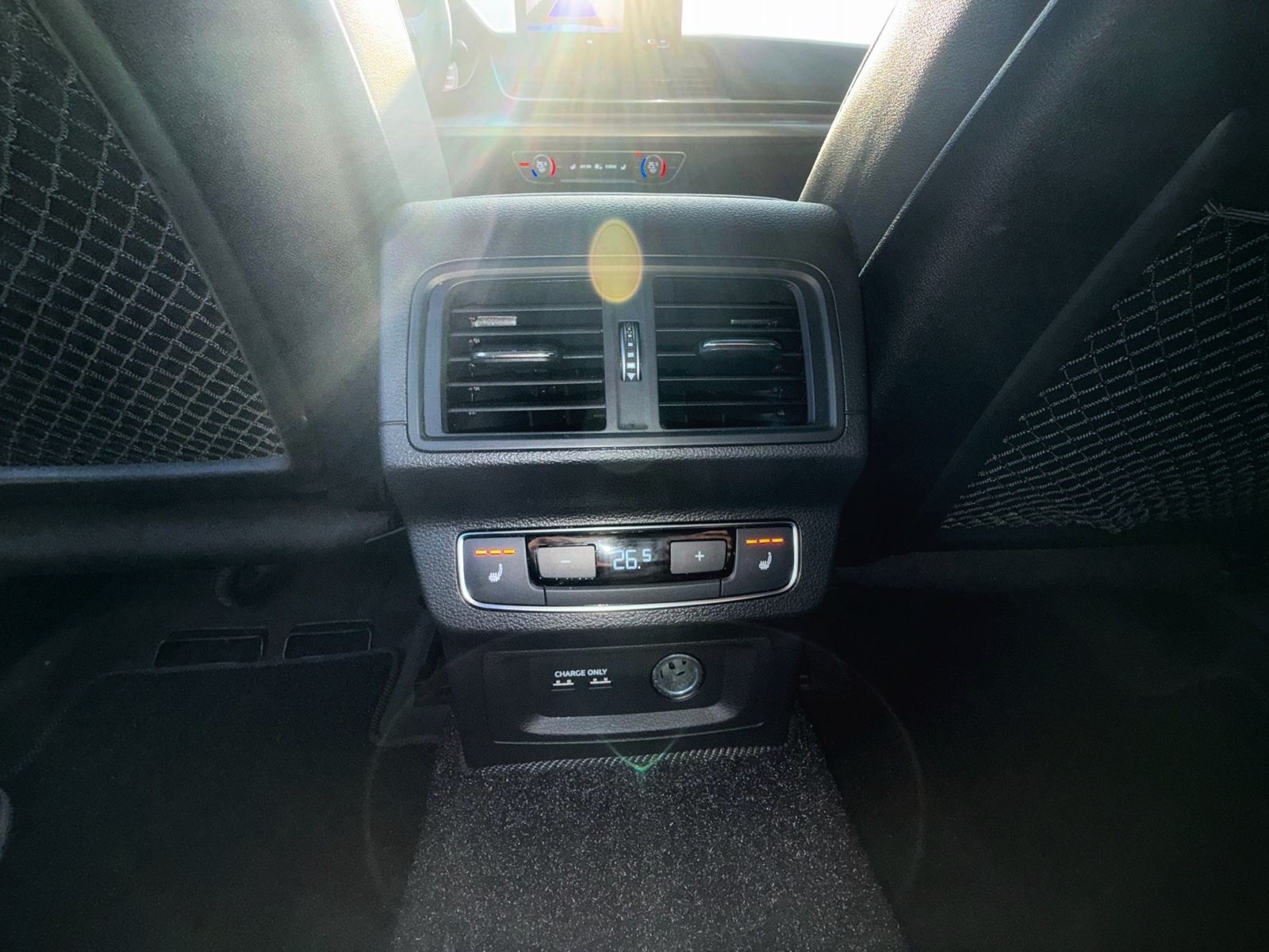 Audi Q5 40 TDI Sportback Quattro VIN: 