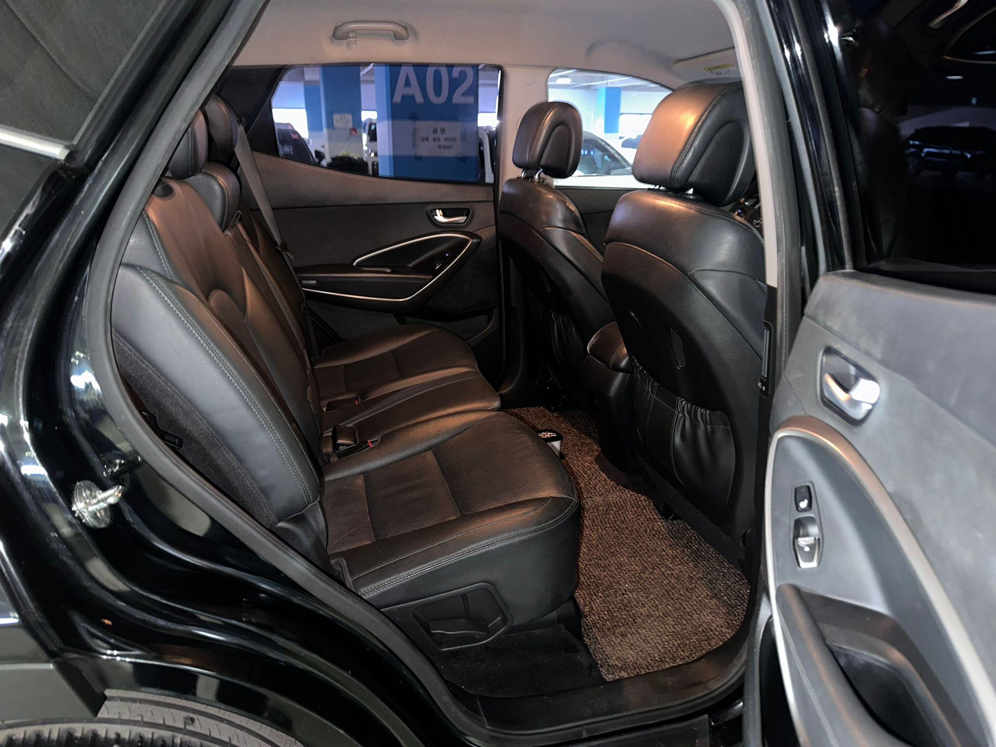 Hyundai Santa FE VIN: 