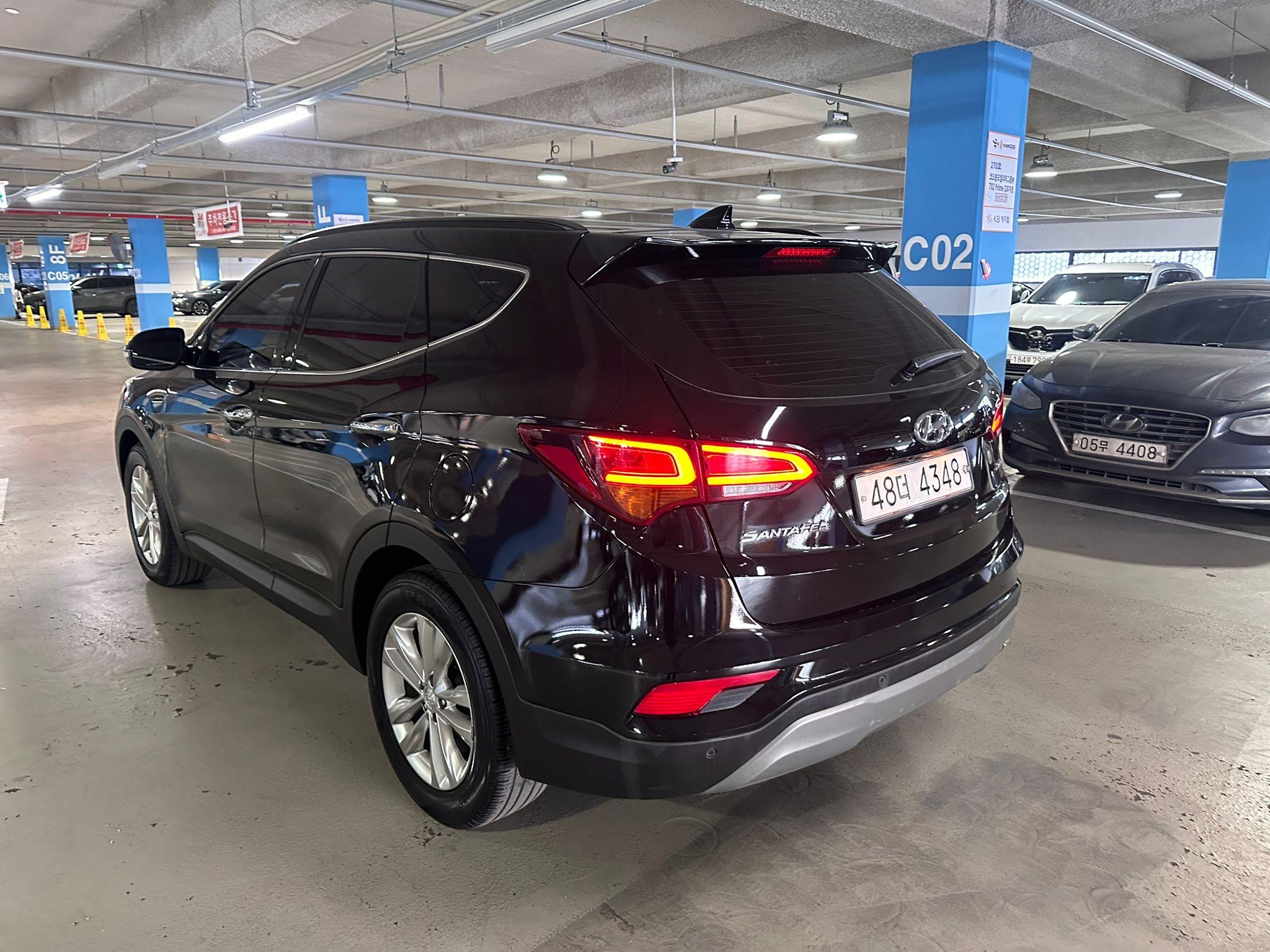 Hyundai Santa FE VIN: 