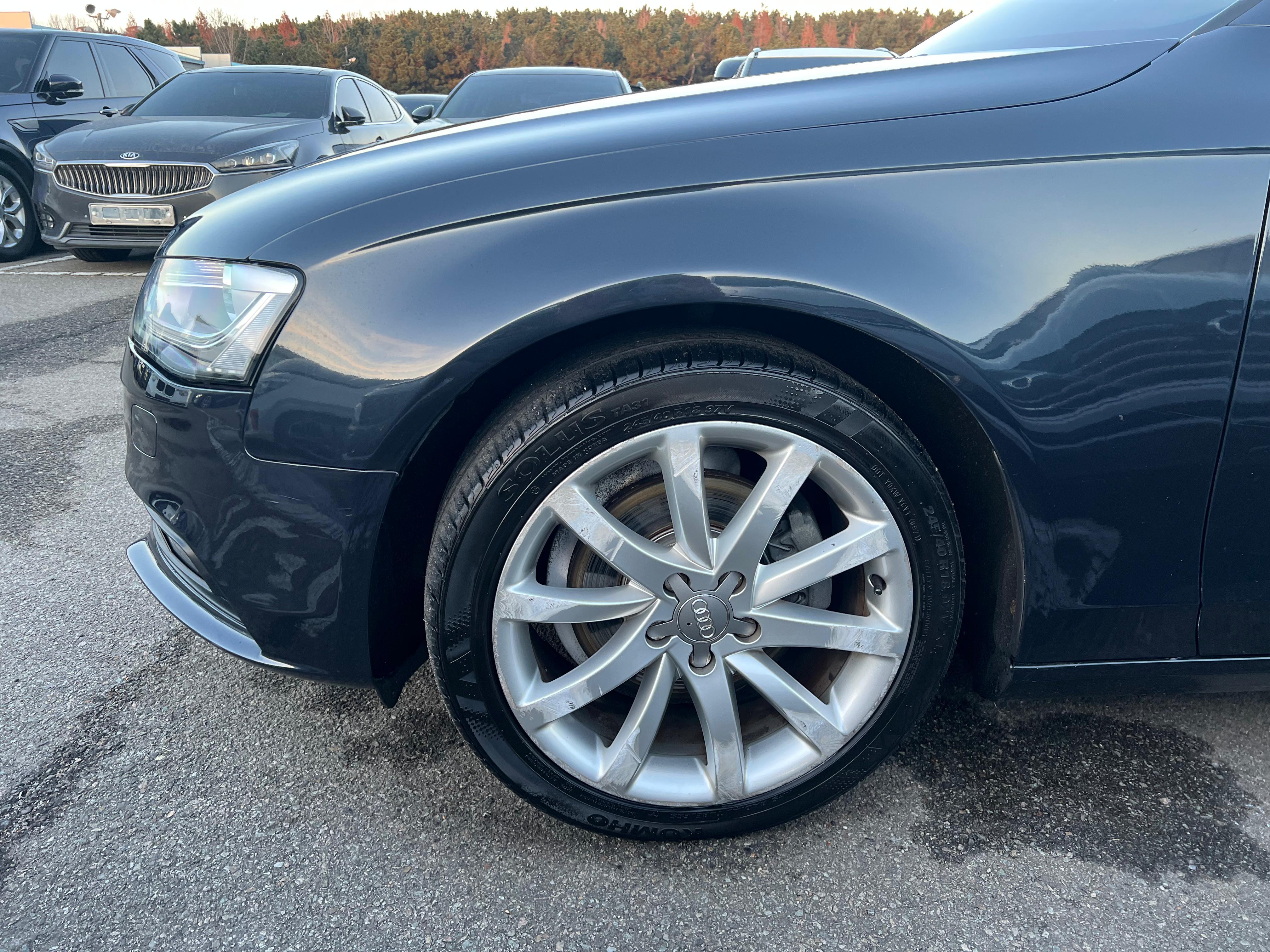 Audi A4 30 TDI VIN: 