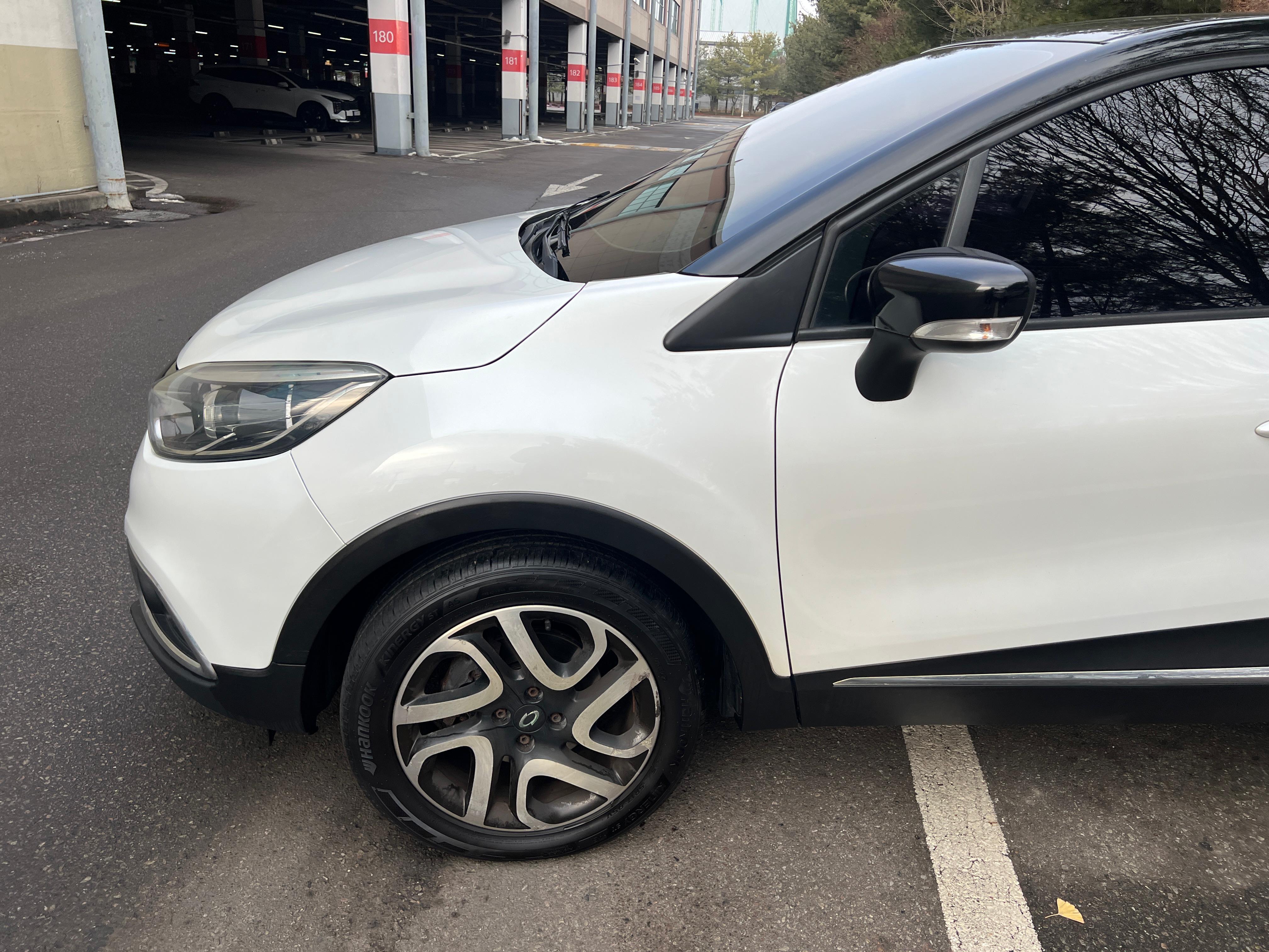 Renault Captur VIN: 