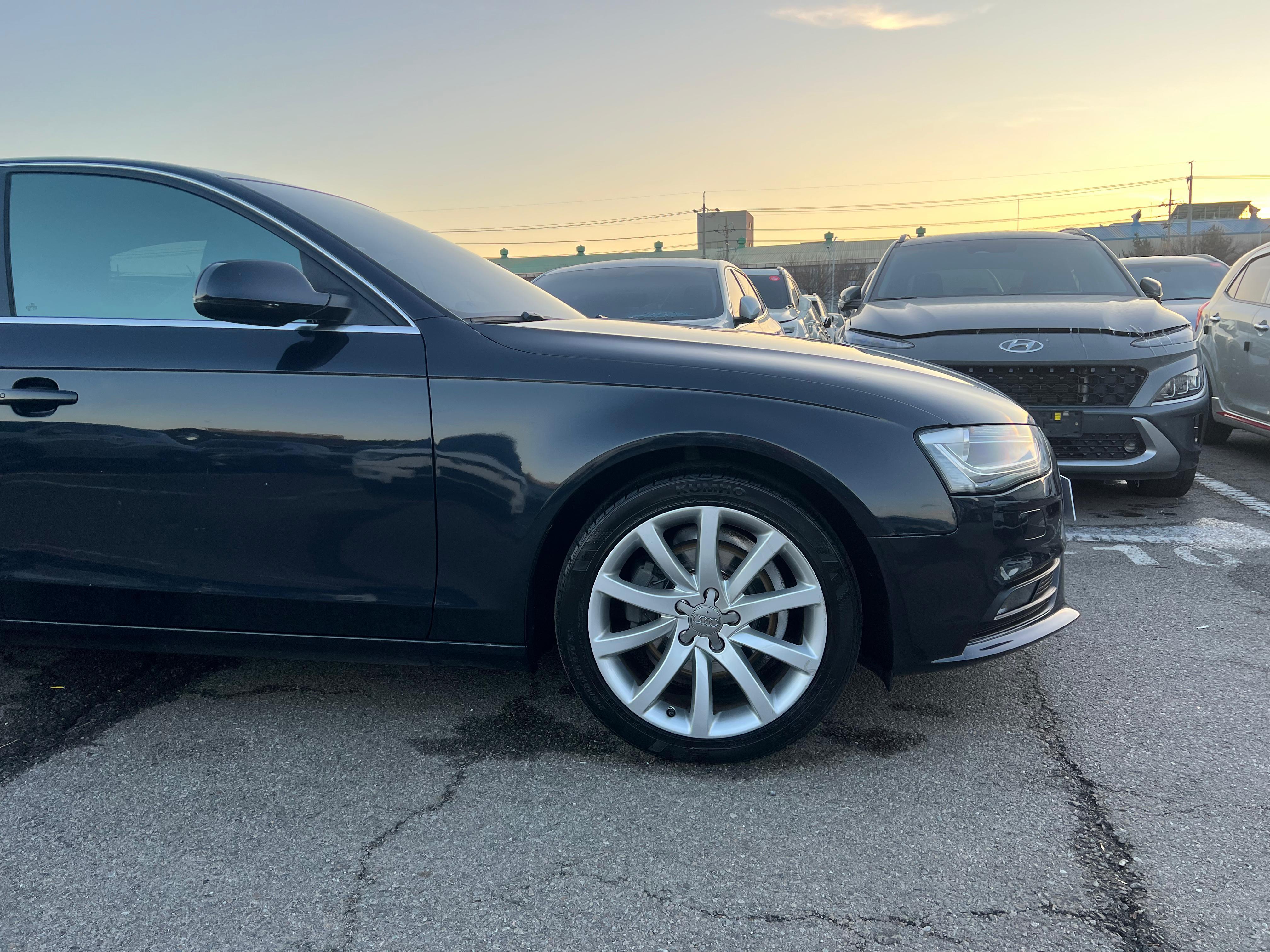 Audi A4 30 TDI VIN: 
