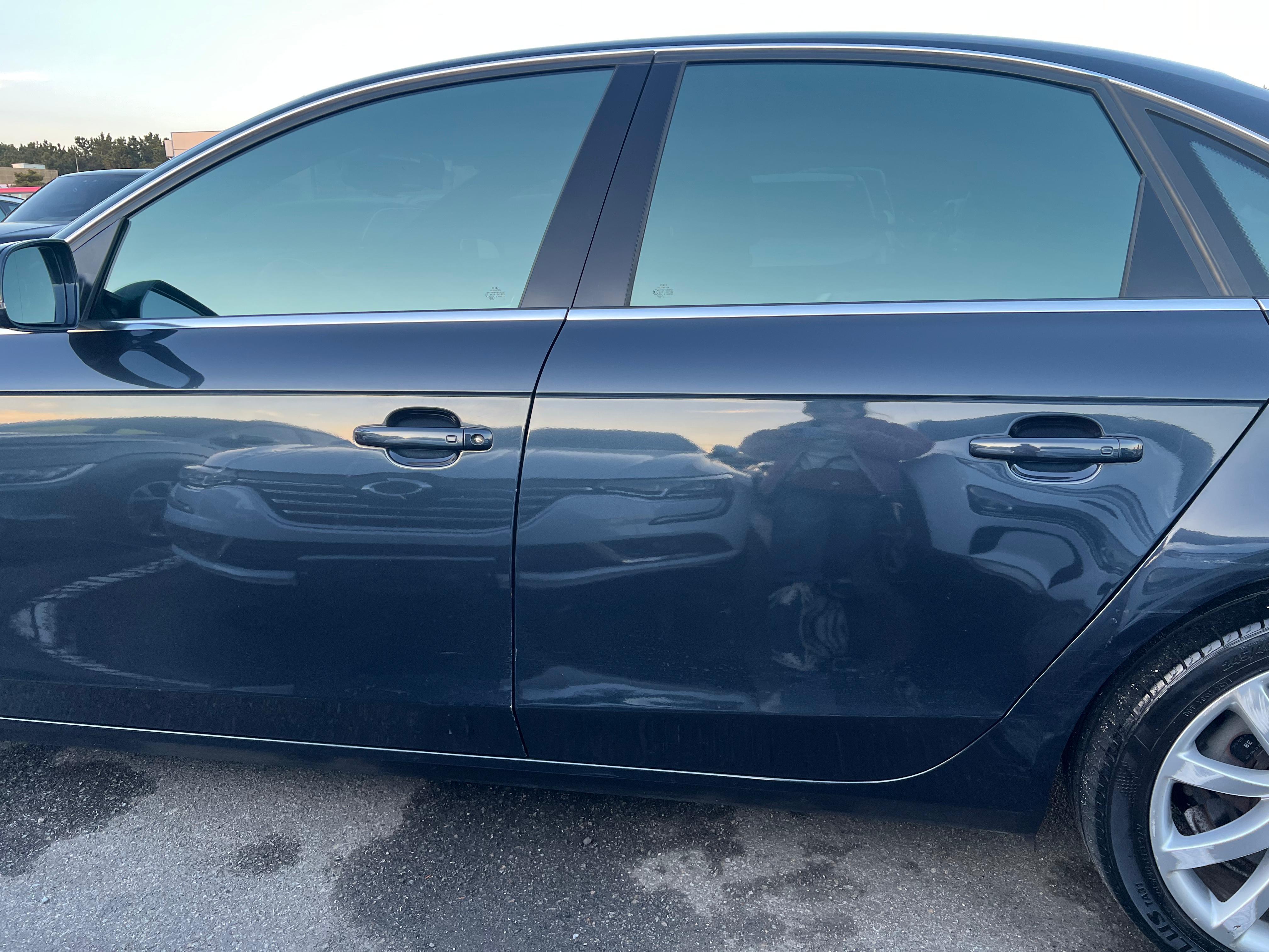 Audi A4 30 TDI VIN: 