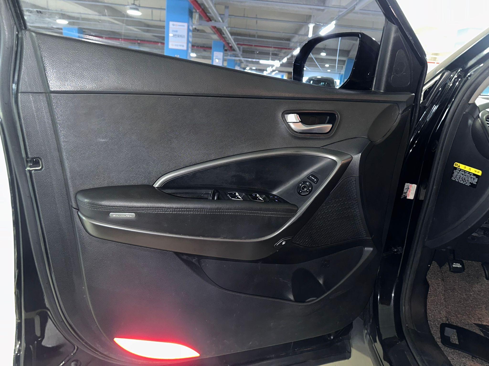 Hyundai Santa FE VIN: 