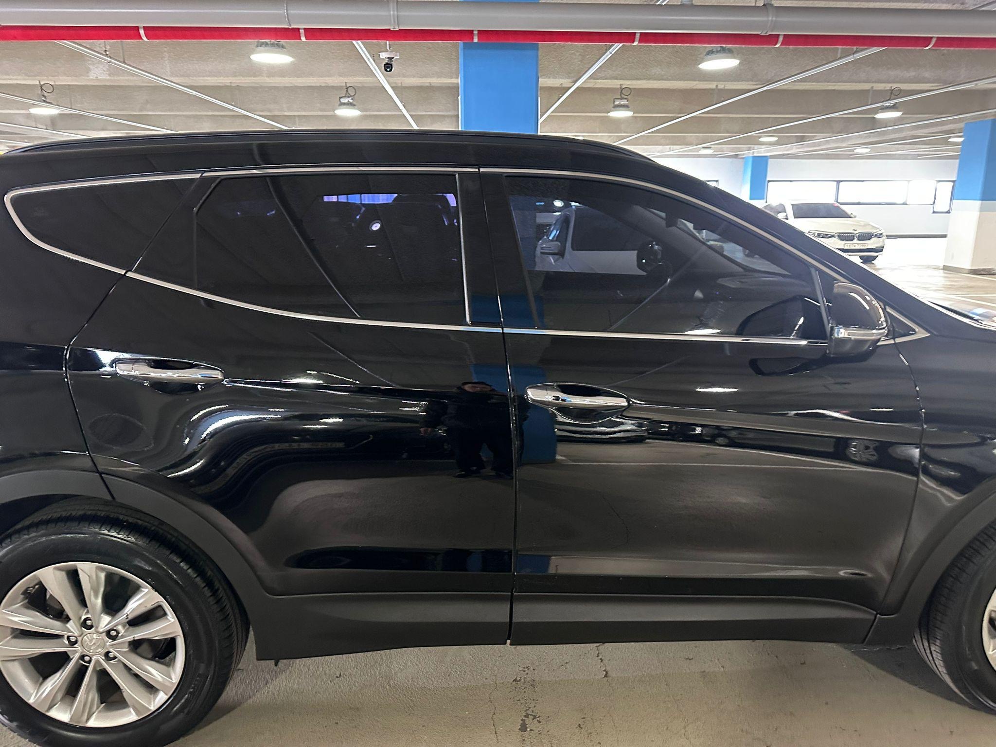 Hyundai Santa FE VIN: 