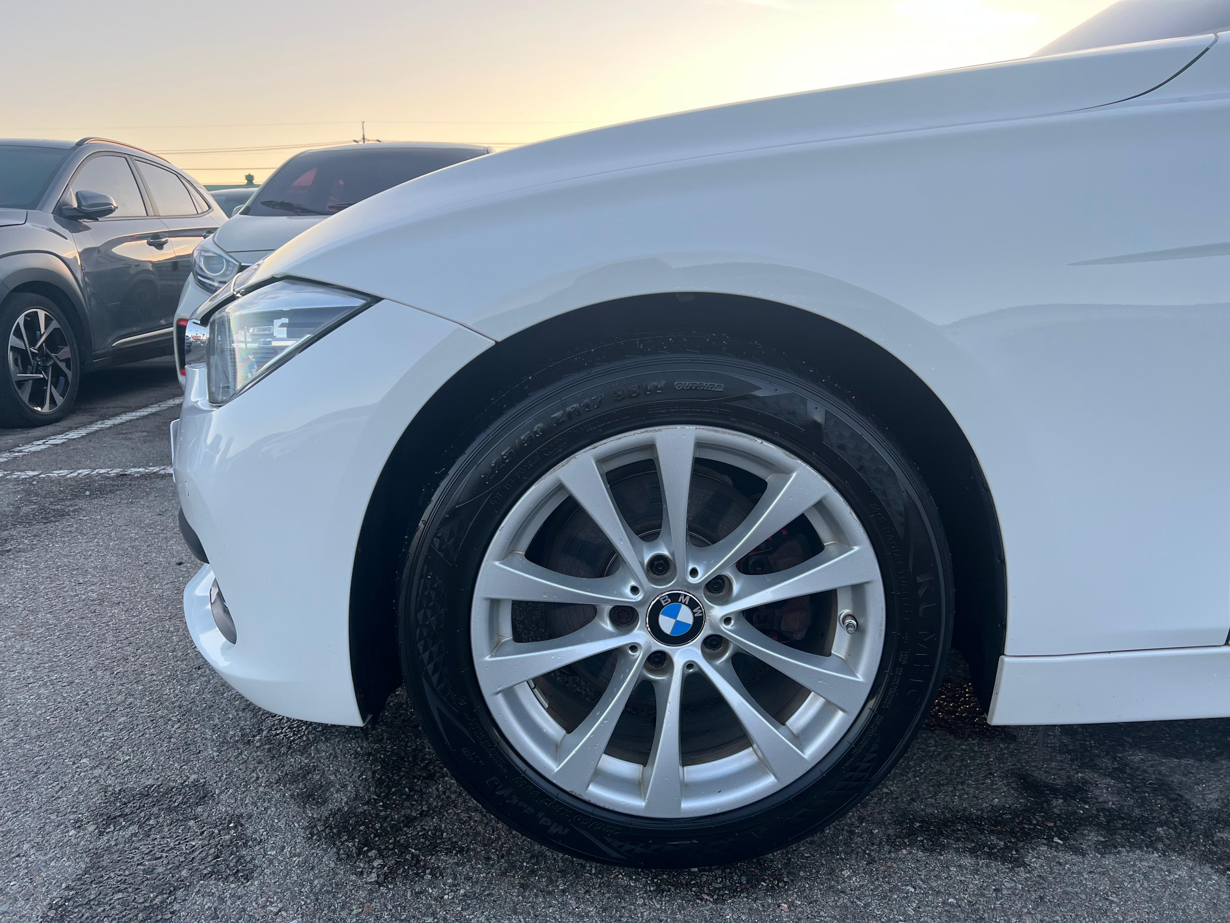 BMW 320d VIN: 