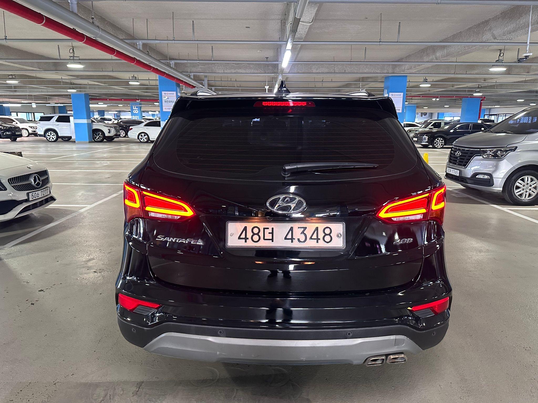 Hyundai Santa FE VIN: 